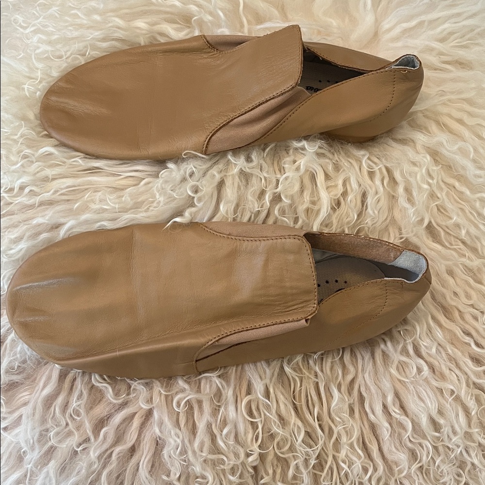 Dance Now Tan Leather Jazz Slip-On Shoes size 9.5